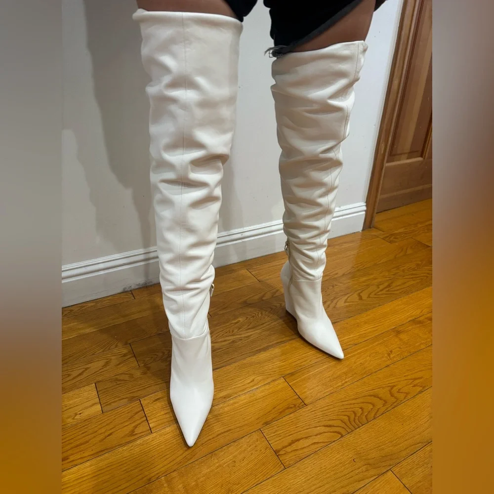 Stuart Weitzman Saloon 100 Wedge Boot in Cream, Size: 7.5